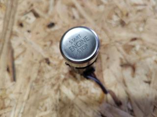 кнопка запуска двигателя Volkswagen Tiguan 2 поколение 2018, 2.0 л., TFSI, 5NB959839