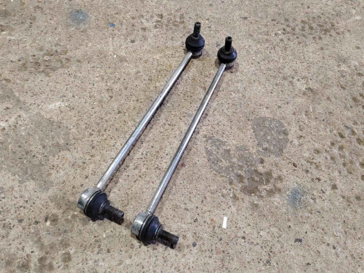 стойка стабилизатора Volkswagen Tiguan 2 поколение 2018, 2.0 л., TFSI, 5QM411315 - фото №1