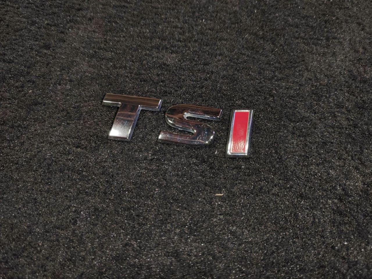 эмблема Volkswagen Tiguan 2 поколение 2018, 2.0 л., TFSI, 1K9853675B - фото №1