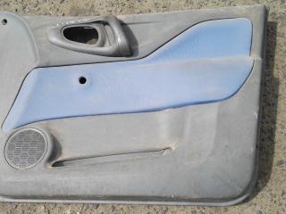 обшивка двери передняя правая Mitsubishi Space Star 1 поколение 2002, 1.3 л., бензин, МКПП, минивэн