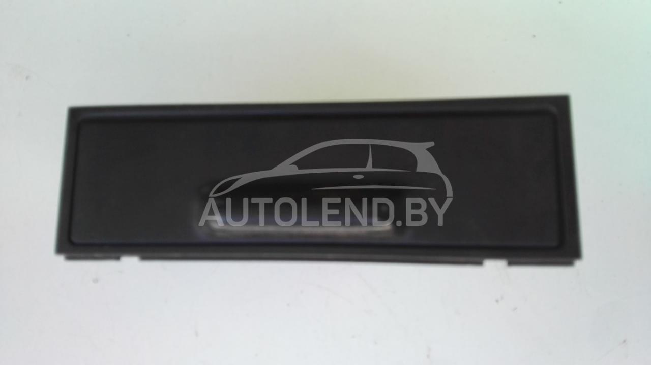 бардачок Nissan Primera P10 1995, 1.6 л., бензин, МКПП, универсал, 6847544F00 - фото №1