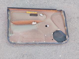 обшивка двери передняя правая Nissan Primera P10 1995, 1.6 л., бензин, МКПП, универсал