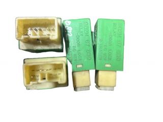 блок управления центральным замком Mazda 626 GF 1998