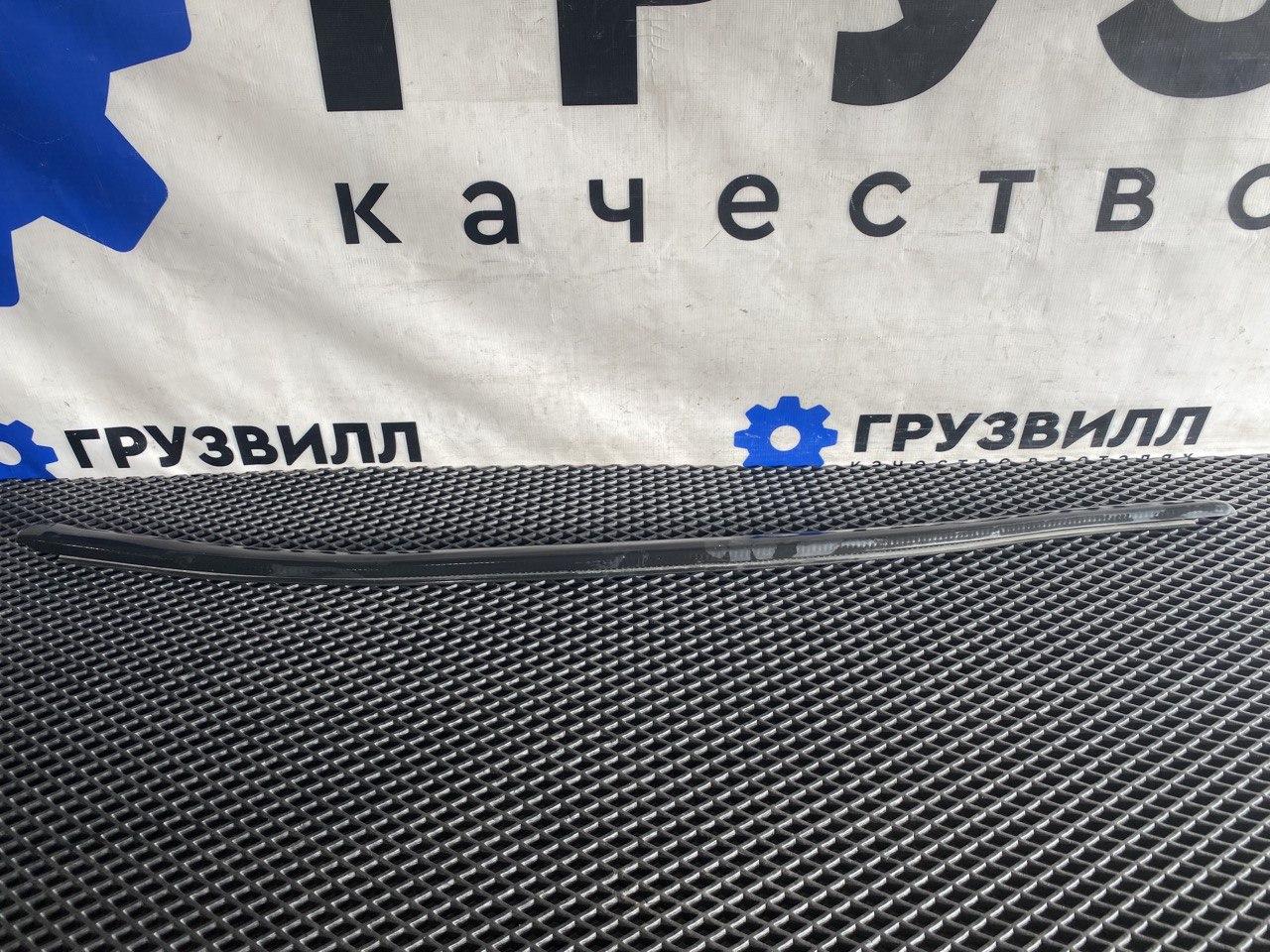 Уплотнитель стекла Volvo FH4 первое поколение (2013 - 2020), 82110669 - фото №1