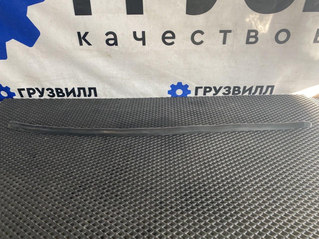 Уплотнитель стекла Volvo FH4 первое поколение (2013 - 2020), 82110669 - фото №1
