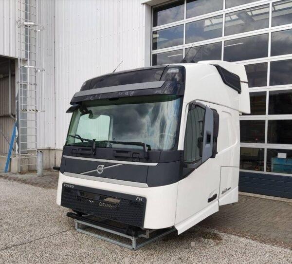 кабина Volvo FM4 1 (2013 - 2026), грузовик, 82360122, 82183386, 82211426, 82183078 - фото №1