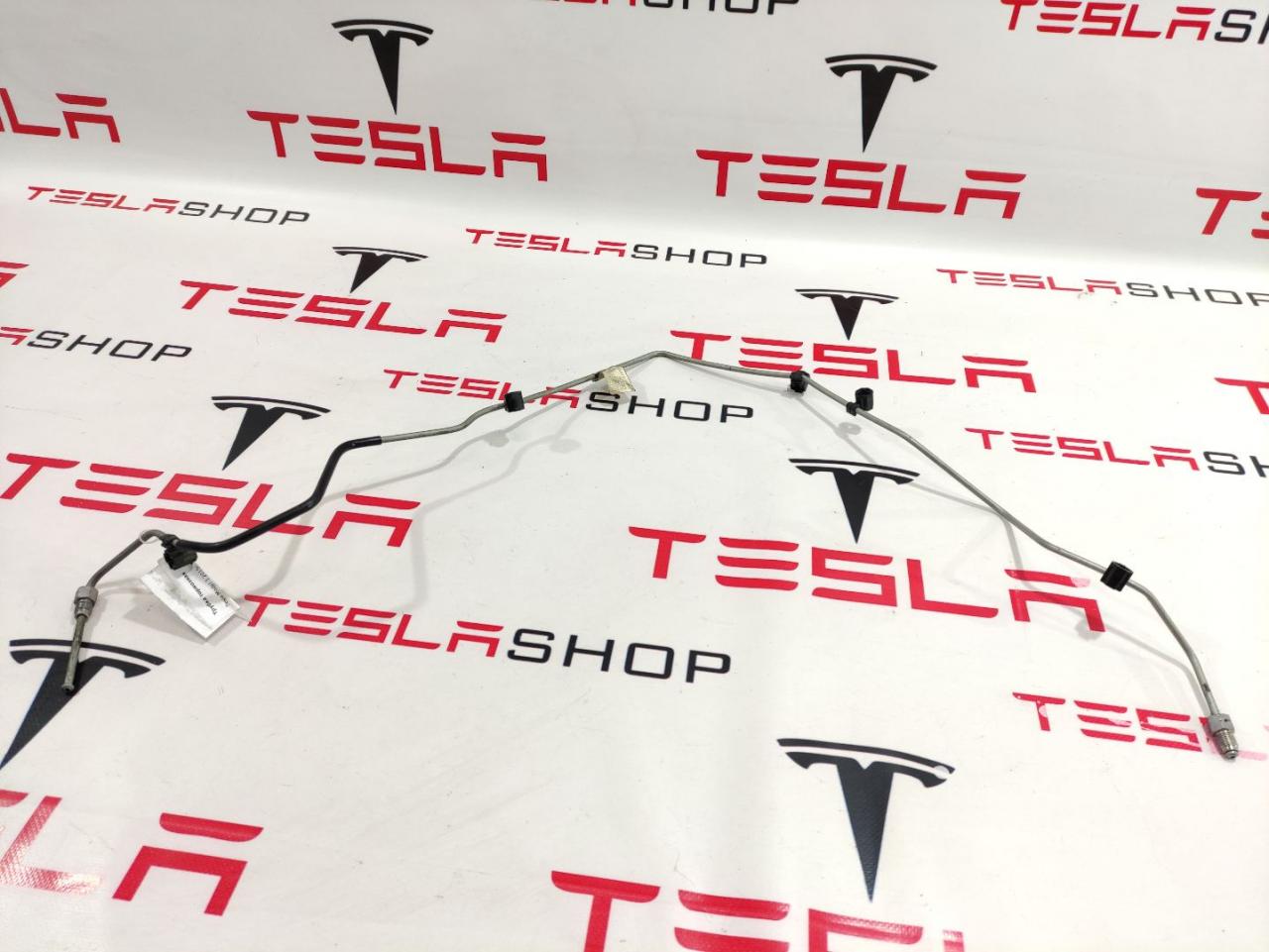 трубка тормозная Tesla Model 3 1 поколение 2019, 1044714-00-C - фото №1