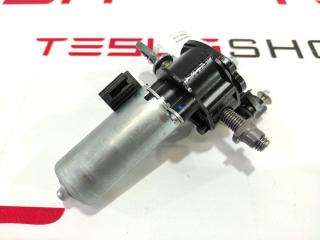 Электродвигатель регулировки угла наклона водит./пасс. сиденья Tesla Model 3 1 поколение 2018, 1099212-00-B