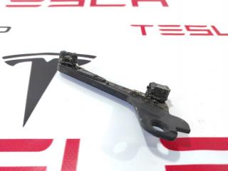 Кронштейн направляющая люка Tesla Model S 1 поколение 2015, 6008664-00-G