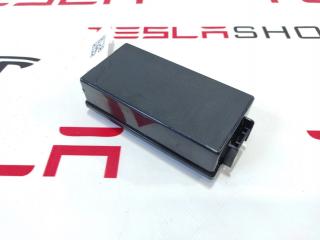 крышка блока предохранителей Tesla Model S 1 поколение 2015, 1004423-00-H, E-450