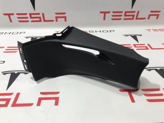Накладка ремня безопасности стойки С Tesla Model S 1 поколение 2015, 1024730-00-C
