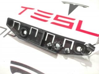 Кронштейн крепления направляющая бампер крыло Tesla Model 3 1 поколение 2020, 1084181-00-E