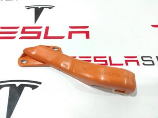 Заглушка (изолятор) высоковольтного кабеля задняя Tesla Model X 1 поколение 2019, 1058279-00-B