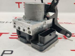 блок ABS Tesla Model S 1 поколение [2-й рестайлинг] 2022, 1044745-00-B, 1038119-00-D, 1037797-00-D, 1659474-00-A, 1620741-00-A