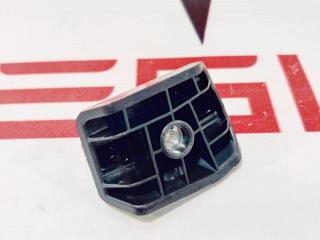 крепление ( кронштейн ) крыла Tesla Model Y 1 поколение 2022, 1493772-00-B, 1493774-00-B