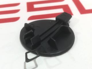заглушка заднего бампера под крюк Tesla Model Y 1 поколение 2022, 1494426-00-A, 1494006-00-B