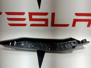 крепление бампера Tesla Model Y 1 поколение 2022, 1493771-00-B
