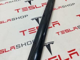 Накладка стойки А, (средняя высота) Rivian R1T 1 поколение 2022, PT00015998