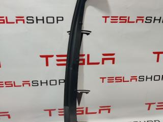 уплотнитель двери Rivian R1T 1 поколение 2022, PT00002360