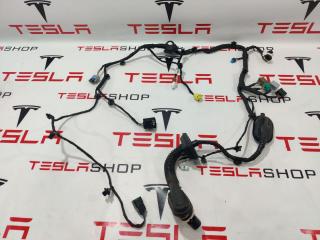 Электропроводка двери Rivian R1T 1 поколение 2022, 35585159, C400000563-H