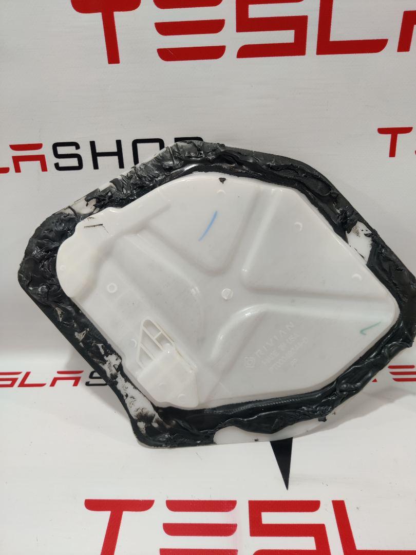 Накладка внутренняя двери Rivian R1T 1 поколение 2022, PT00049244-D - фото №1