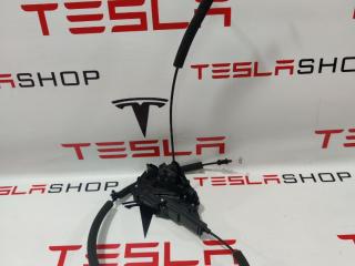 замок двери передней правой Rivian R1T 1 поколение 2022, PT00016023