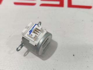 Сервопривод печки салона (печки) Rivian R1T 1 поколение 2022, PT00061133-E-001, MSRPC20B13