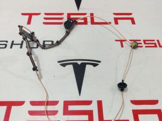 антенна Rivian R1T 1 поколение 2022, PT00062900, PT00062899-A