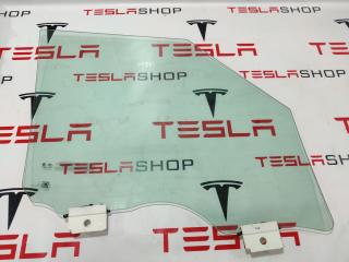 стекло двери передней левой Rivian R1T 1 поколение 2022, PT00002110, PT00002109