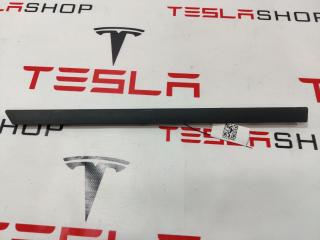 накладка двери внутренняя задняя левая Rivian R1T 1 поколение 2022, PT00041147B