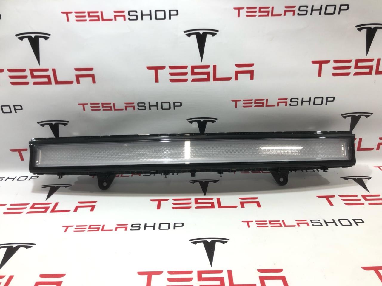 фара Rivian R1T 1 поколение 2022, PT00000466H - фото №1