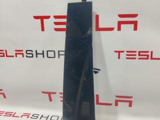 накладка двери (крышки) багажника Rivian R1T 1 поколение 2022, PT00012116, PT0000033O