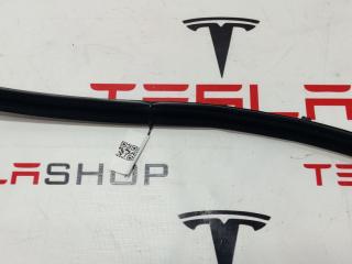 Уплотнитель стекла внутренний двери Rivian R1T 1 поколение 2022, PT00001134, PT00001137, PT00001155, PT00002202