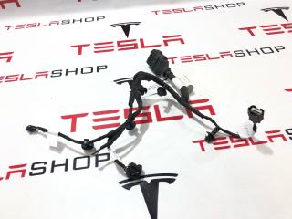 Проводка передней панели (телевизора) Rivian R1T 1 поколение 2022, PT00000574-I