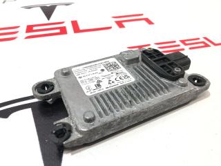 радар / датчик активного круиз контроля Rivian R1T 1 поколение 2022, PT00002001