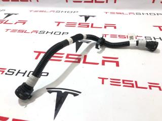 Патрубок системы охлаждения (RIVIAN R1T) Rivian R1T 1 поколение 2022, PT00001714, PT00061735-E