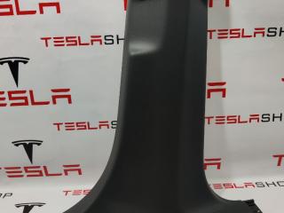 Накладка стойки B, внутренняя Rivian R1T 1 поколение 2022, PT00001372