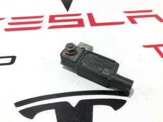 Зажим клеммы АКБ 12V с датчиком тока Rivian R1T 1 поколение 2022, PT00041671-B