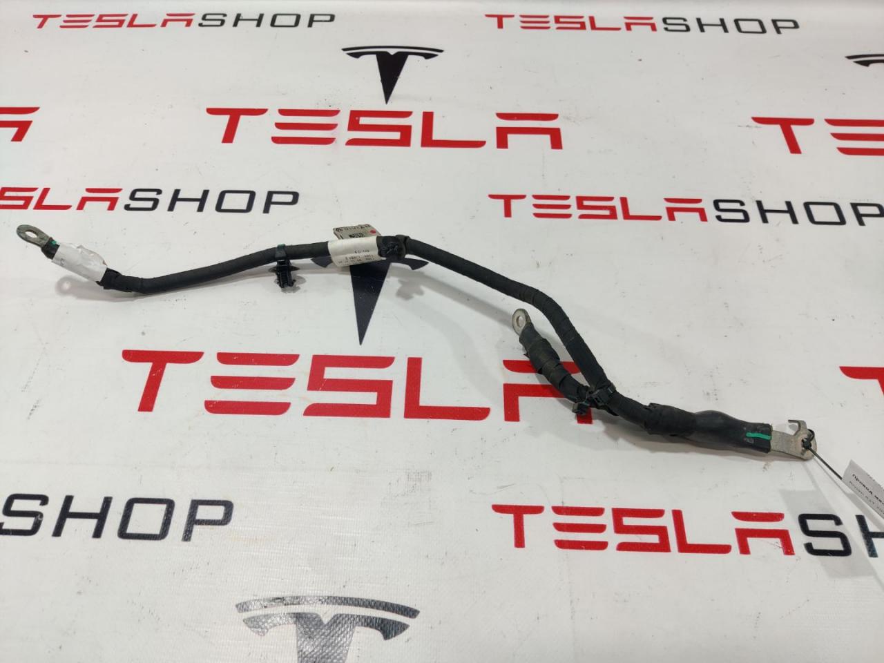 минусовой провод аккумулятора Rivian R1T 1 поколение 2022, C100016069-D, 35524732 - фото №1