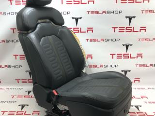 сиденье переднее Rivian R1T 1 поколение 2022, C200030804-H-001