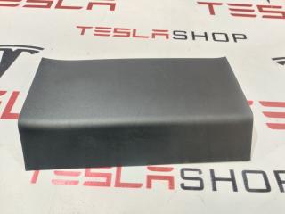 Накладка багажного проема внутренняя Rivian R1T 1 поколение 2022, PT00012128-F