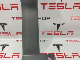 Накладка багажного проема внутренняя Rivian R1T 1 поколение 2022, PT00012129-E