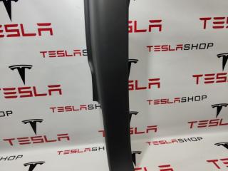 Накладка стойки С Rivian R1T 1 поколение 2022, PT00001380, PTY0104125