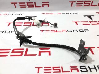 шланг тормозной Rivian R1T 1 поколение 2022, PT00000709-J01