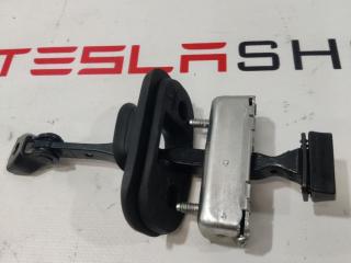 ограничитель открывания двери Rivian R1T 1 поколение 2022