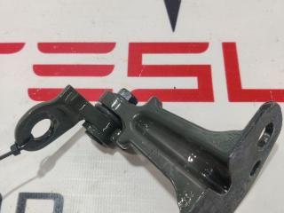 петля двери Rivian R1T 1 поколение 2022, PT00002400