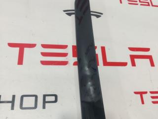 Накладка стойки С Rivian R1T 1 поколение 2022, PT5090617, PT00012533-E