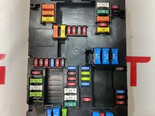 блок предохранителей Rivian R1T 1 поколение 2022, PT00031575