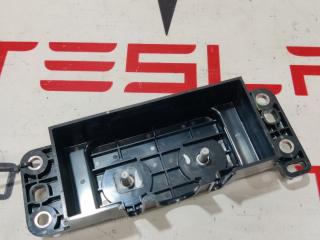 Крышка защитная Rivian R1T 1 поколение 2022