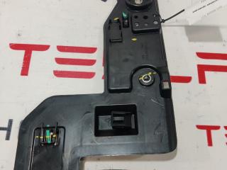 крепление проводки Rivian R1T 1 поколение 2022, PT00055490A.1